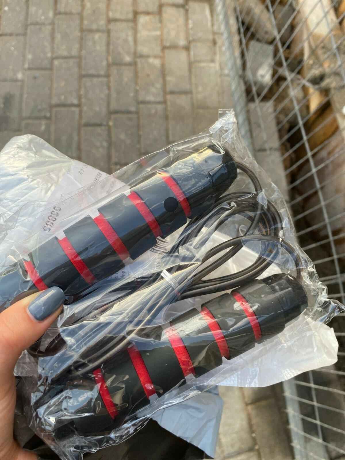 Adjustable Jump Rope for Fitness & Cardio – Tangle-Free & Durable.