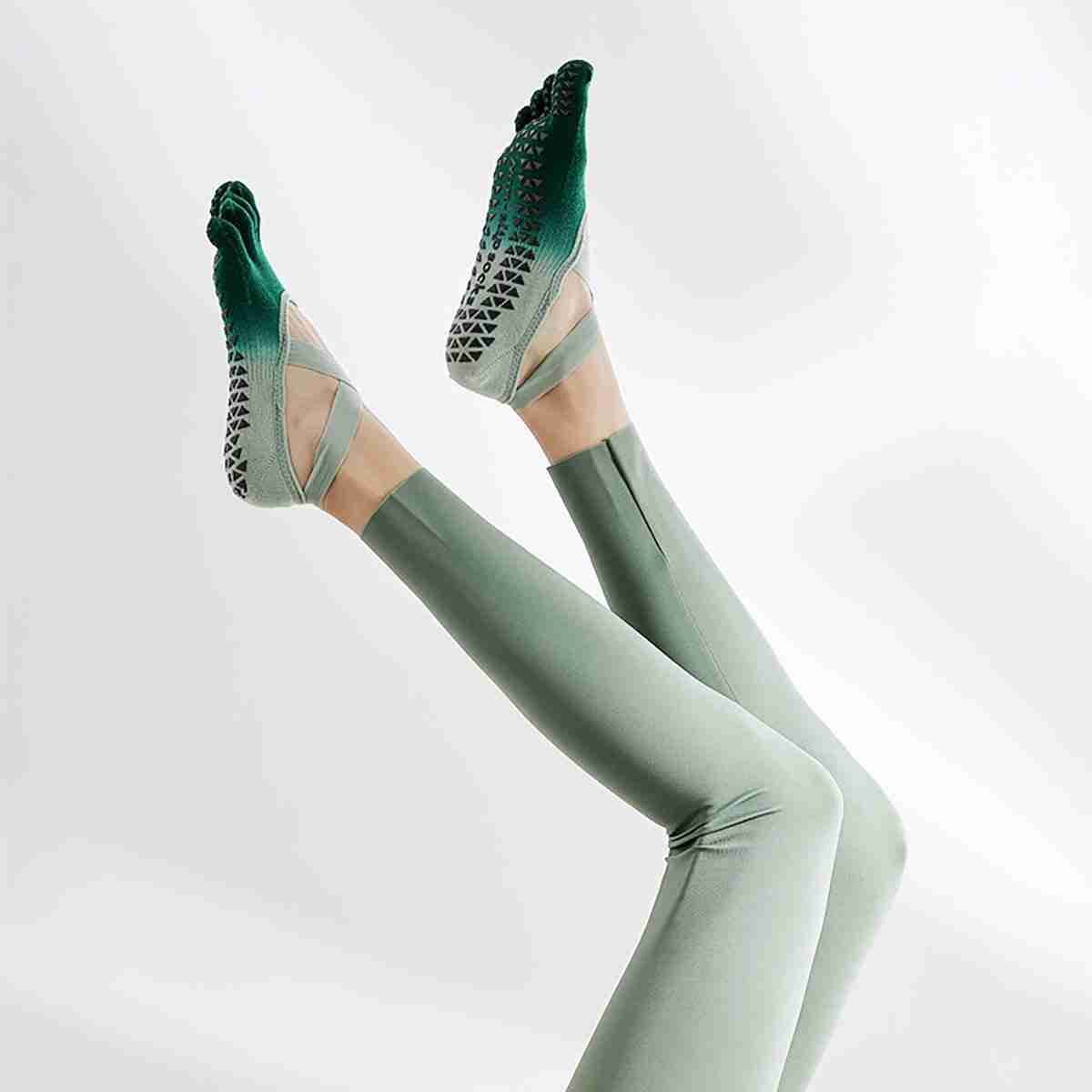 Non-Slip Yoga Socks for Busy Women – Pilates & Barre - Fit Plus Now